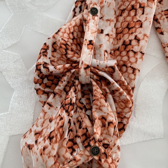 Dana Buchanan Orange/Cream Animal Print Flouncy Blouse. Size Medium. - Picture 11 of 13